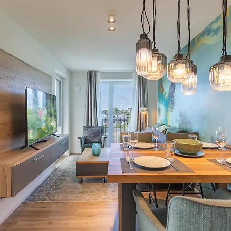 Apartmenthaus Vor Den Halligen Hallighafen De Luxe דירה